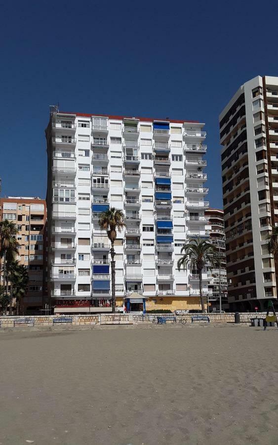 La Casita De La Playa Apartment Malaga Luaran gambar